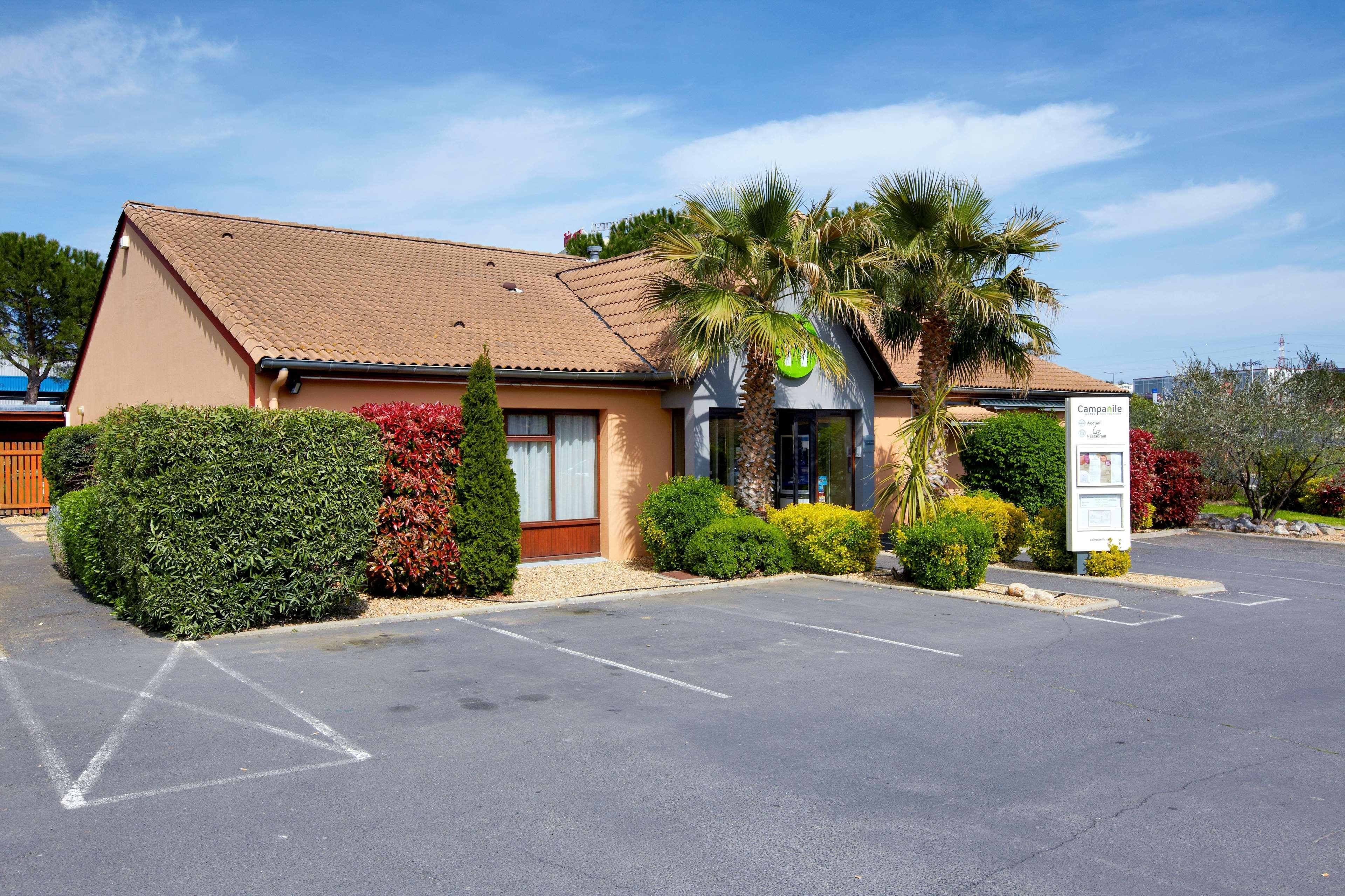Campanile Beziers A9/A75 Otel Dış mekan fotoğraf